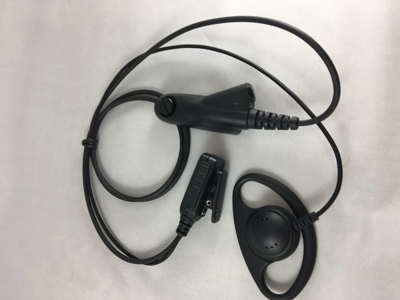 2-Wire Kit with PTT and D-shape Receive Only Piece for Motorola HT750 & HT1250 Radios - Image 2