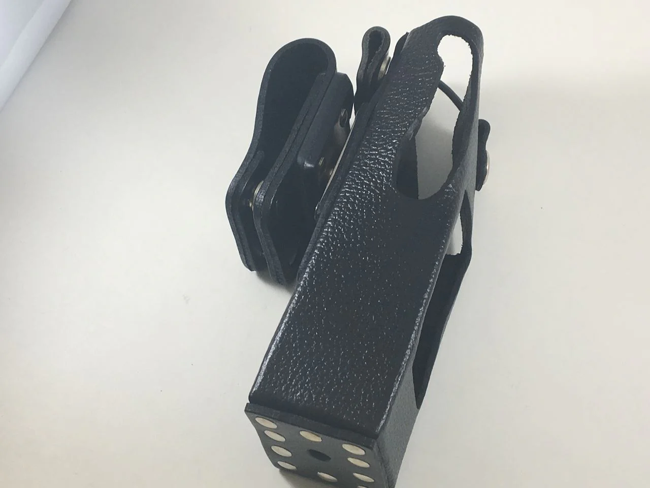 Motorola XTS 5000 Swivel Belt Loop Partial Keypad Leather Holster - Image 4